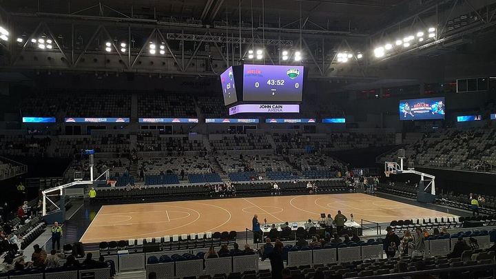 一句我没用国家一分钱，一个12岁少年的后空翻（封面配图）
